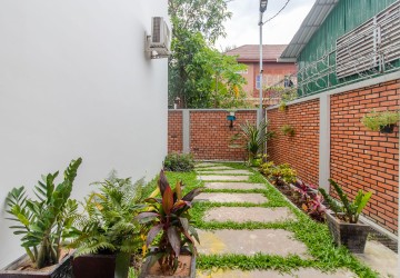 1 Bedroom Apartment For Rent - Slor Kram, Siem Reap thumbnail