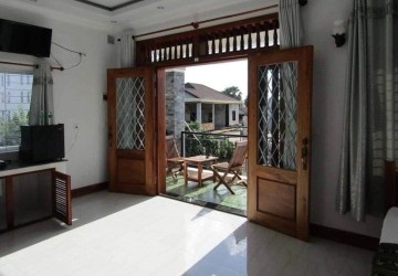 4 Bedroom Commercial Shophouse For Sale - Night Market Area, Siem Reap thumbnail