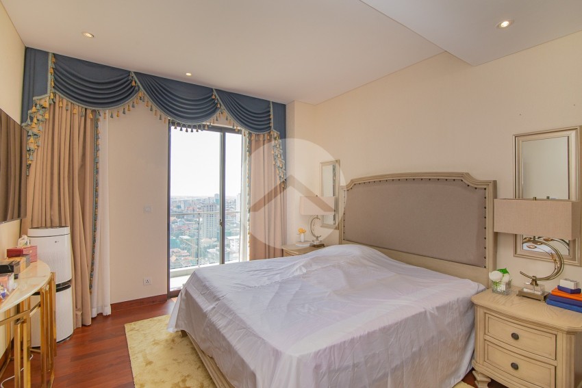 3 Bedroom Condo For Rent - Embassy Central, BKK1, Phnom Penh