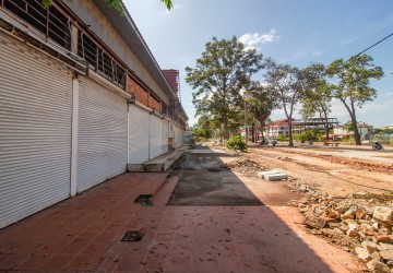 4800 Sqm Commercial Shophouse For Rent - Slor Kram, Siem Reap thumbnail