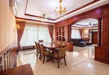 4 Bedroom Villa For Rent - Tonle Bassac, Phnom Penh thumbnail