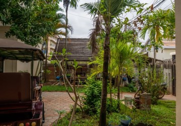 5 Bedroom Villa For Sale - Svay Dangkum, Siem Reap thumbnail