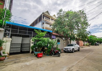 4 Bedroom Double Flat House For Sale - Toul Kork, Phnom Penh thumbnail