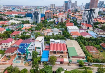 4 Bedroom Double Flat House For Sale - Toul Kork, Phnom Penh thumbnail