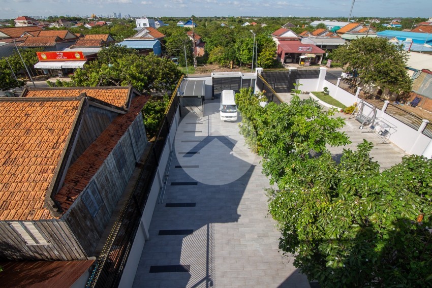 6 Bedroom Villa For Sale -Chbar Ampov, Phnom Penh