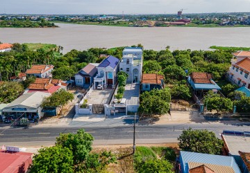 6 Bedroom Villa For Sale -Chbar Ampov, Phnom Penh thumbnail