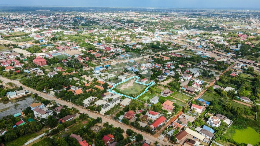   ដីពាណិជ្ជកម្មទំហំ 4,300 ម៉ែត្រការ៉េ សម្រាប់លក់- សង្កាត់សាលាកំរើក, ក្រុងសៀមរាប