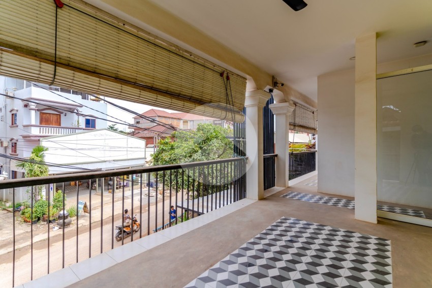 13 Bedroom Commercial Shophouse For Rent - Wat Damnak, Siem Reap