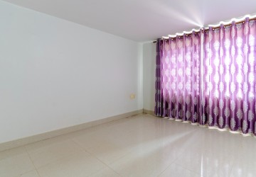 4 Bedroom Flat For Rent - Slor Kram, Siem Reap thumbnail