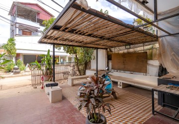 13 Bedroom Commercial Shophouse For Rent - Wat Damnak, Siem Reap thumbnail