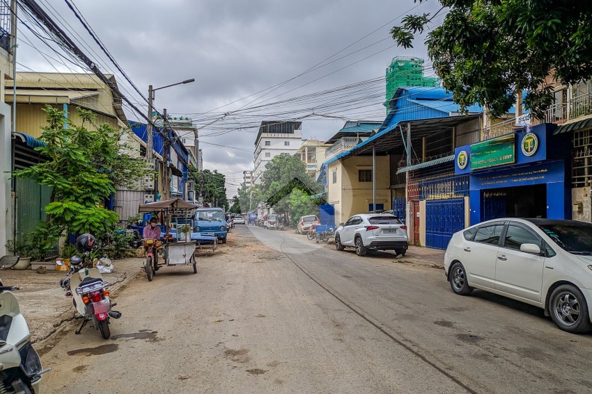 4 Bedroom Flat For Sale - Toul Svay Prey 1, Phnom Penh