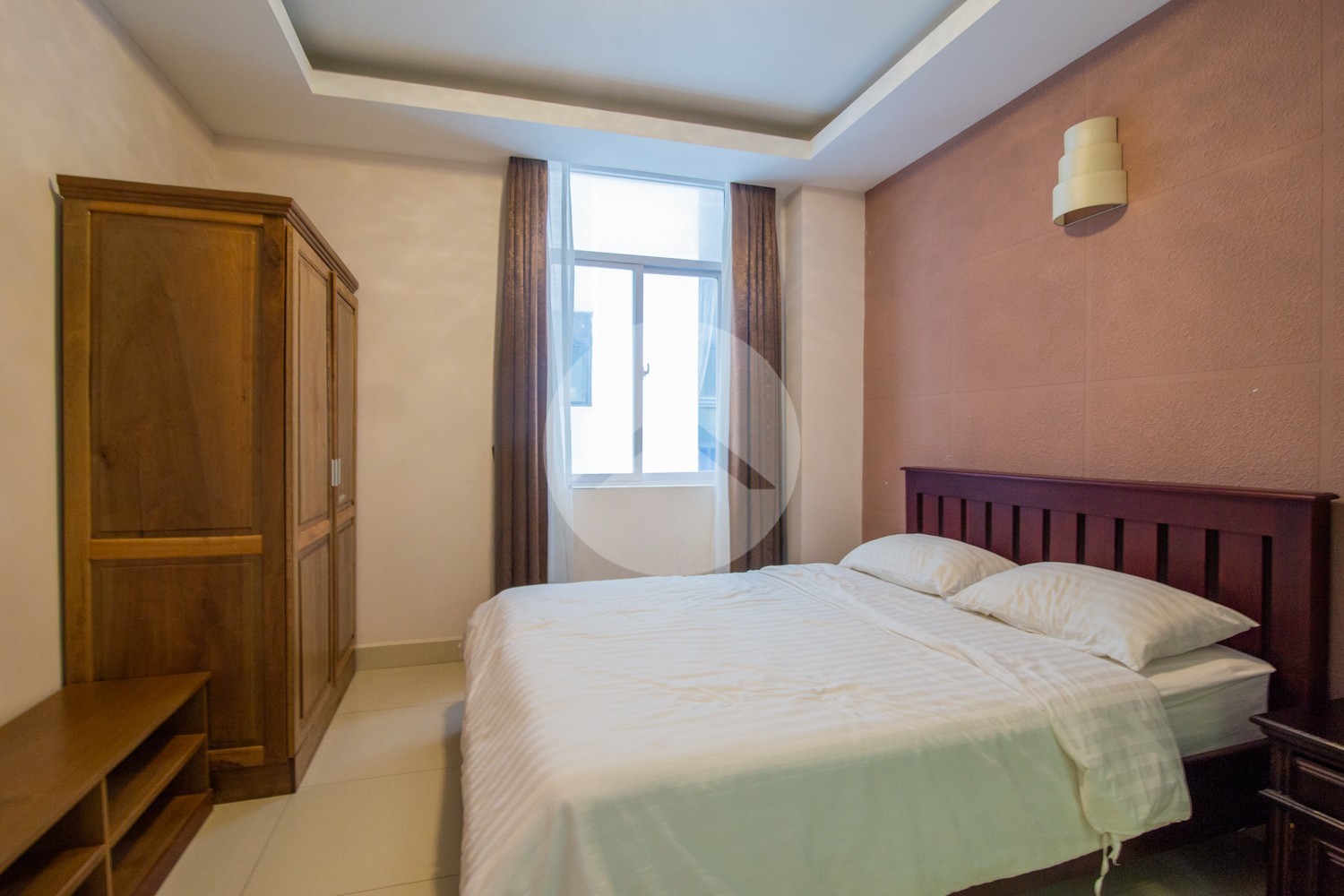 1 Bedroom Serviced Apartment For Rent in BKK1, Phnom Penh thumbnail