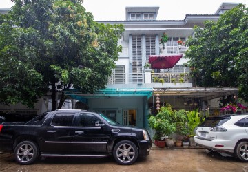 4 Bedroom Link House For Sale - Borey Peng Huoth Boeung Snor, Phnom Penh thumbnail