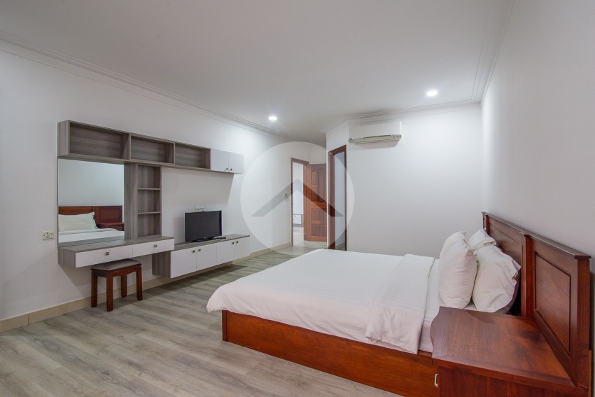 3 Bedroom Serviced Apartment For Rent - BKK1, Phnom Penh