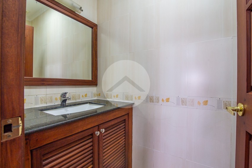 3 Bedroom Serviced Apartment For Rent - BKK1, Phnom Penh