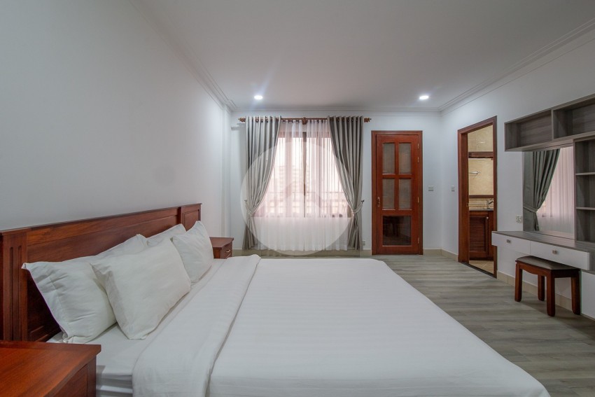 3 Bedroom Serviced Apartment For Rent - BKK1, Phnom Penh