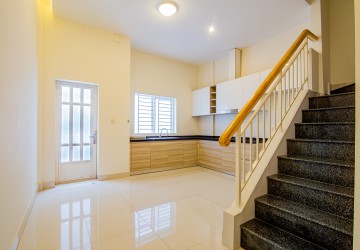 4 Bedroom Shophouse For Sale - Borey Peng Huoth Boeung Snor, Phnom Penh thumbnail