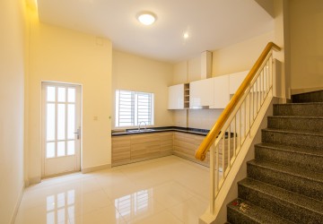 4 Bedroom Shophouse For Sale - Borey Peng Huoth Boeung Snor, Phnom Penh thumbnail