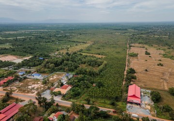 100 Ha Land For Sale - Phnom Srouch, Kampong Speu thumbnail