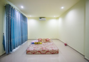4 Bedroom Villa For Rent - KP Morn Dany, Khan Por Sen Chey, Phnom Penh thumbnail