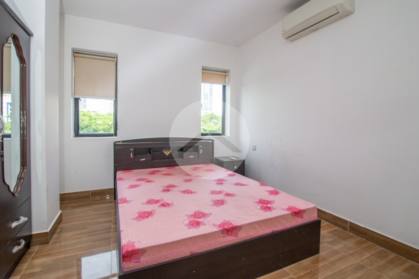 2 Bedroom Apartment For Rent - Tonle Bassac, Phnom Penh 