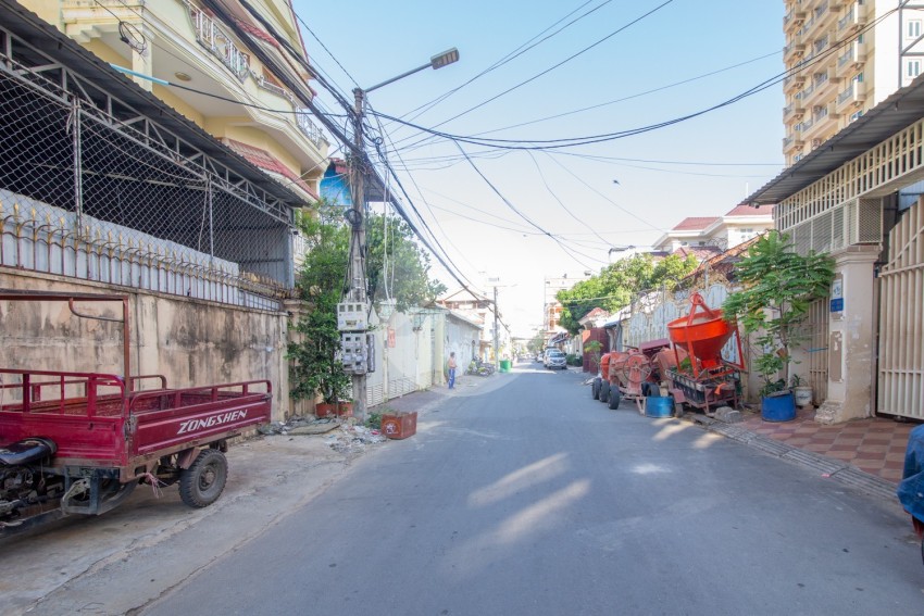 375 Sqm Warehouse For Rent - Toul Tum Poung 2, Phnom Penh