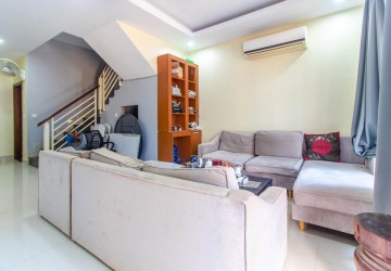 3 Bedroom Flat House For Rent - Svay Dangkum, Siem Reap thumbnail