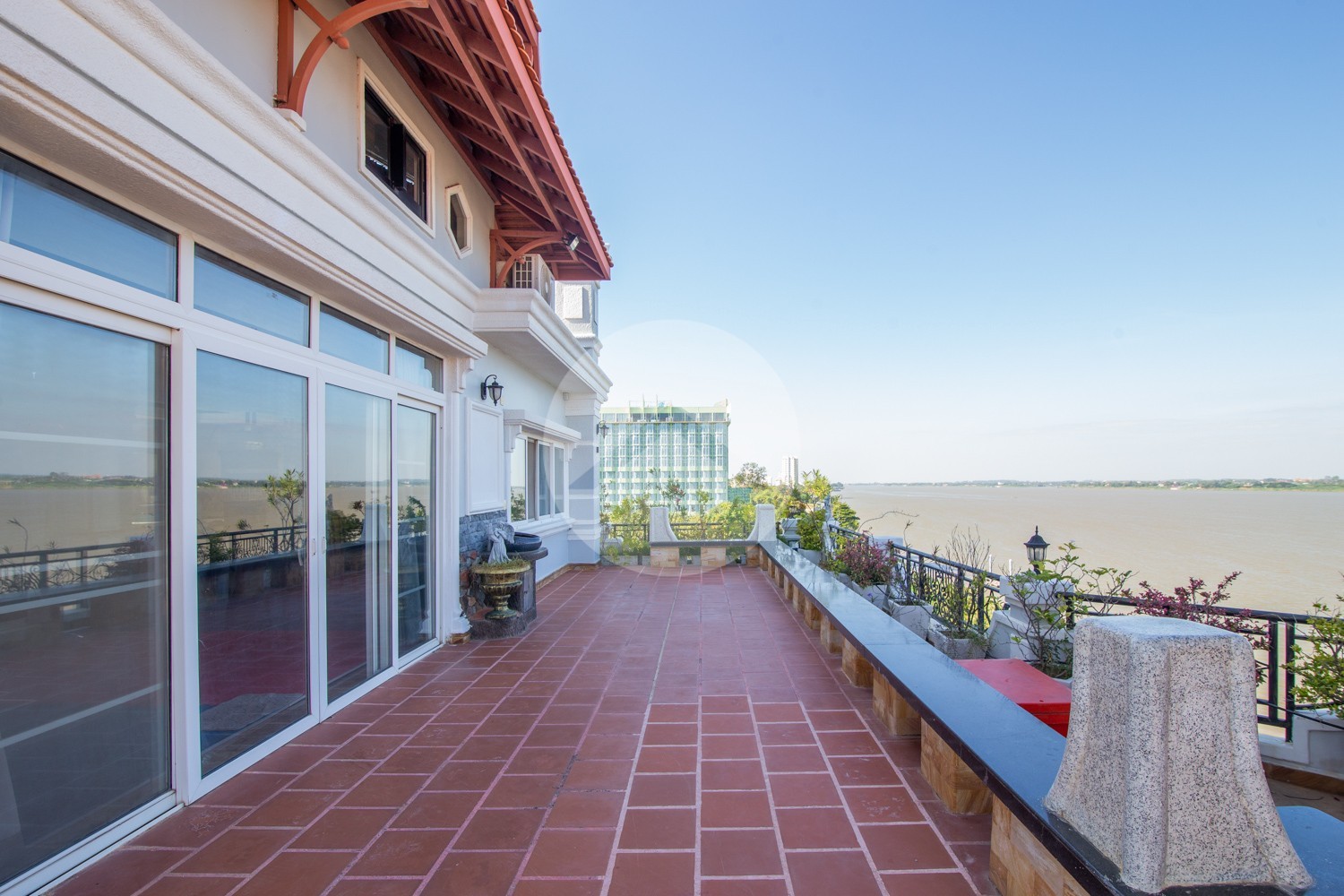 76 sqm Serviced Studio Apartment For Rent - Chroy Changvar, Phnom Penh - Image 11