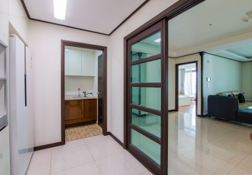 3 Bedroom Condo For Rent - DeCastle Royal, BKK1, Phnom Penh thumbnail