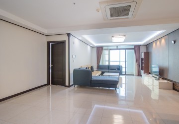 3 Bedroom Condo For Rent - DeCastle Royal, BKK1, Phnom Penh thumbnail