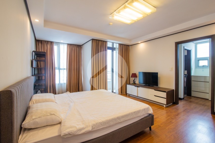 3 Bedroom Condo For Rent - DeCastle Royal, BKK1, Phnom Penh