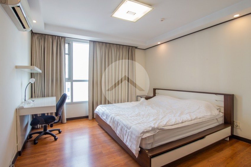 3 Bedroom Condo For Rent - DeCastle Royal, BKK1, Phnom Penh