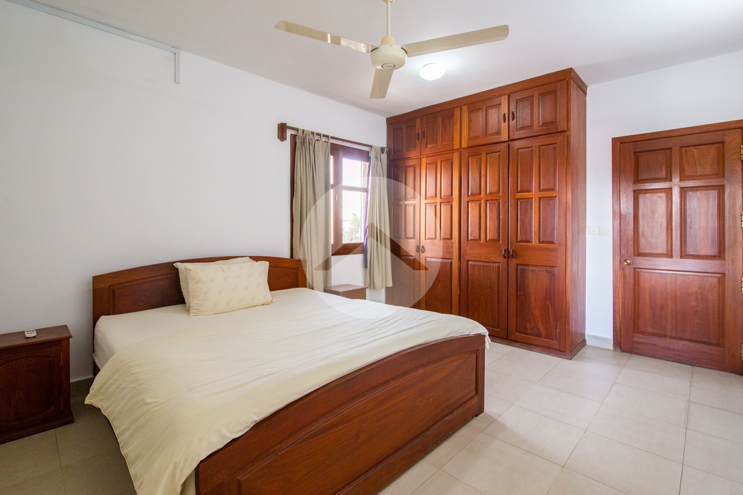 1 Bedroom Apartment For Rent - BKK1, Phnom Penh - Image 7