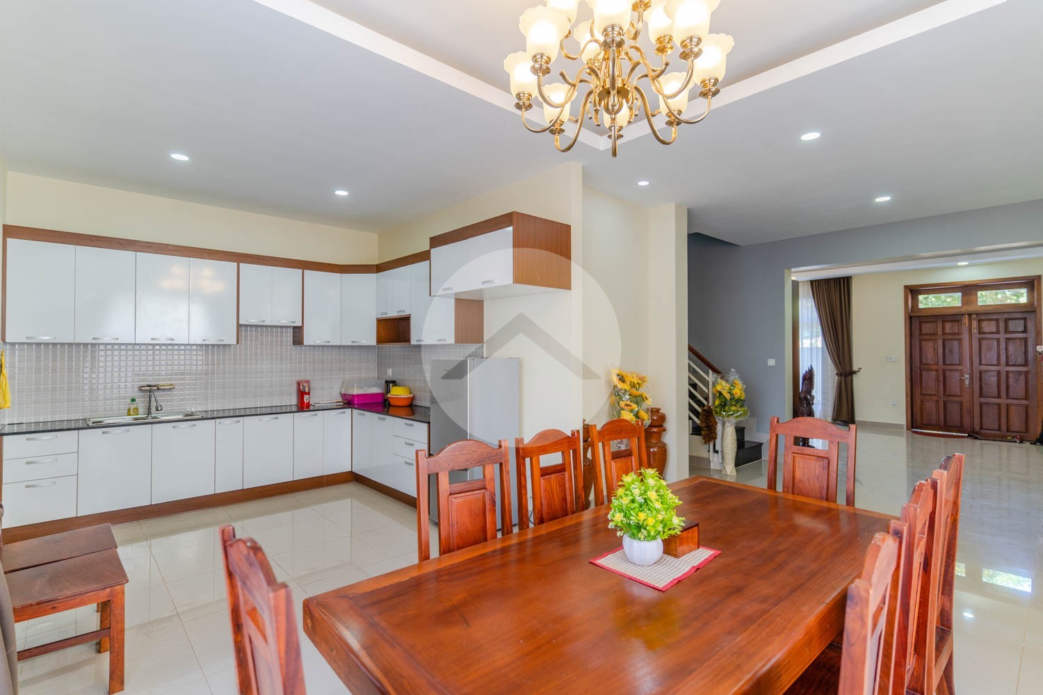 4 Bedroom Villa For Rent - Svay Dangkum, Siem Reap - Image 10