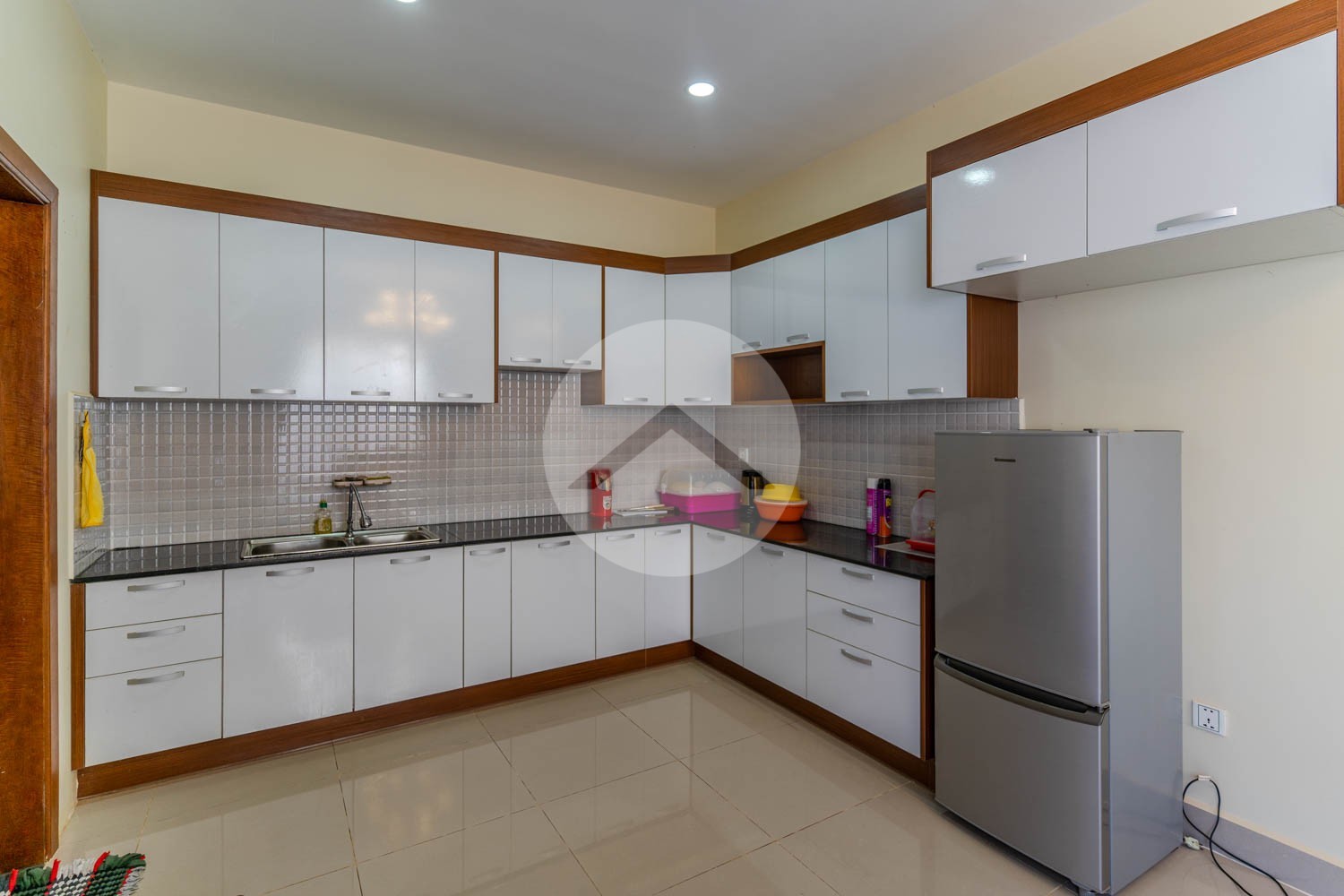4 Bedroom Villa For Rent - Svay Dangkum, Siem Reap - Image 11