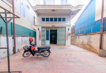 6 Bedroom Commercial Shophouse For Rent - Slor Kram, Siem Reap thumbnail