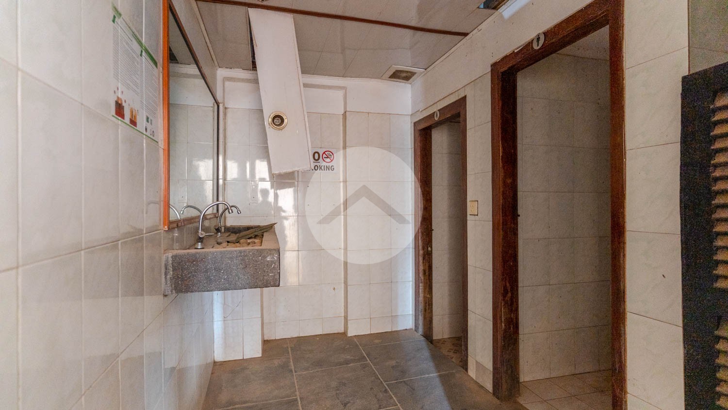 180 Sqm Commercial Shophouse Space For Rent - Old Market / Pub Street, Siem Reap - Image 15