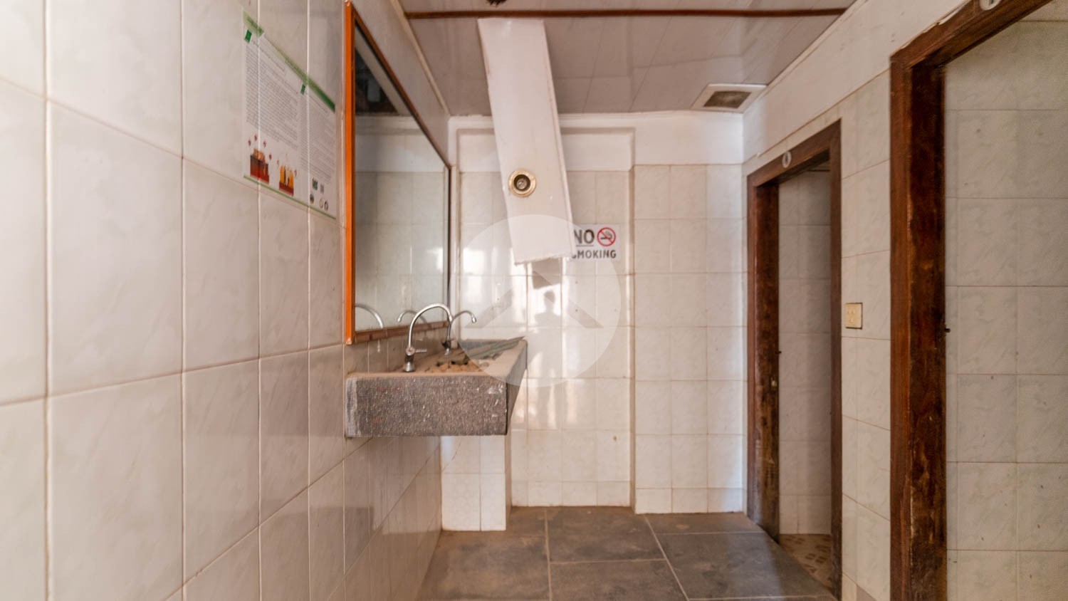 180 Sqm Commercial Shophouse Space For Rent - Old Market / Pub Street, Siem Reap - Image 16