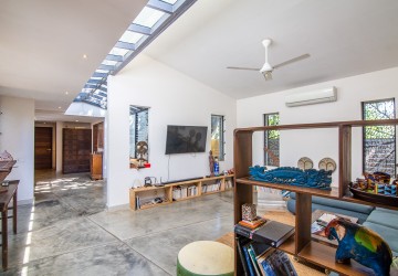 5 Bedroom Villa For Rent - Arey-Ksat, Phnom Penh thumbnail