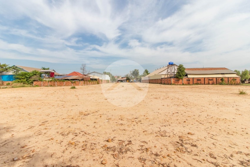  4502 Sqm Commercial Land For Rent - Svay Thom, Siem Reap