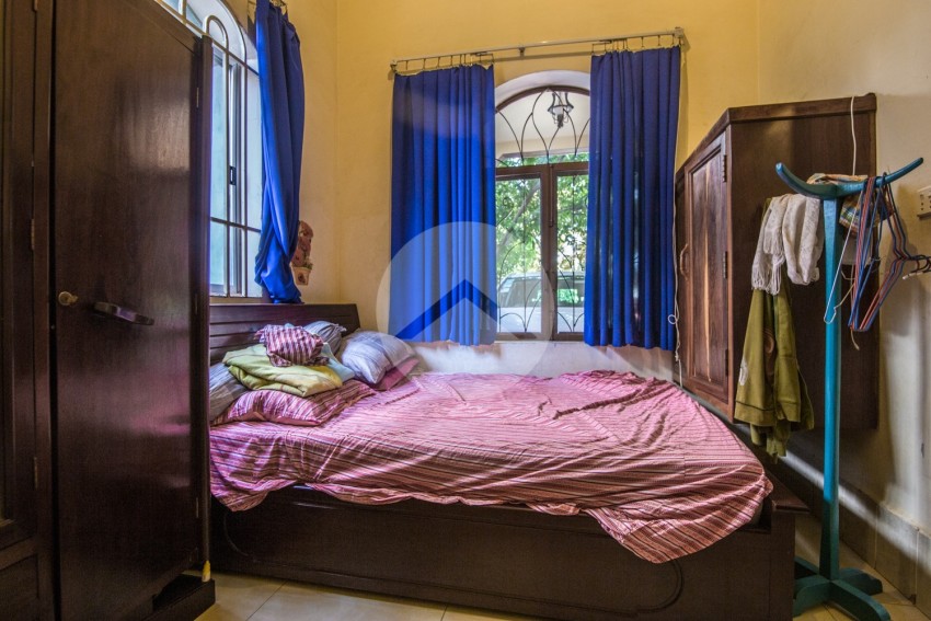 6 Bedroom Villa For Sale - Kakab, Phnom Penh
