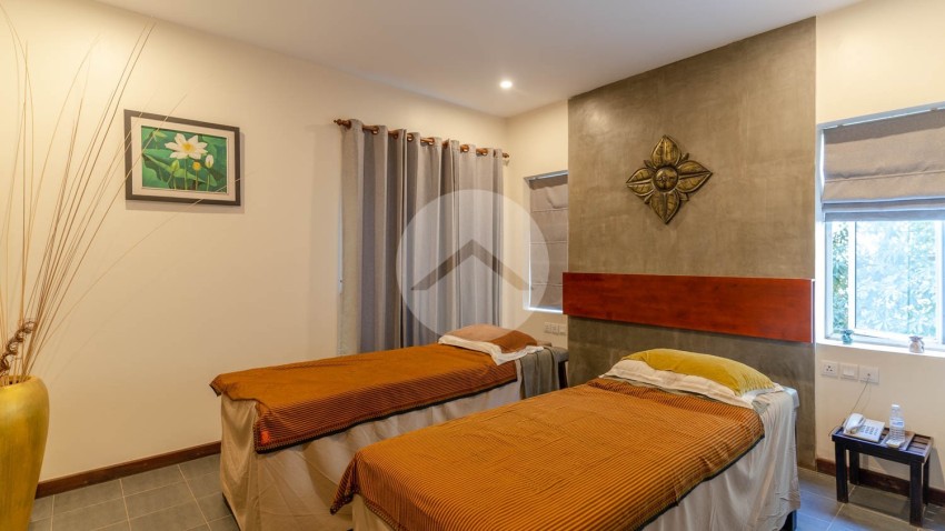 18 Bedroom Hotel For Sale - Slor Kram, Siem Reap