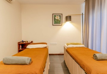 18 Bedroom Hotel For Sale - Slor Kram, Siem Reap thumbnail
