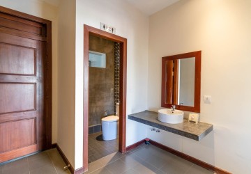 18 Bedroom Hotel For Rent - Slor Kram, Siem Reap thumbnail