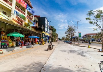 6 Bedroom Commercial Shophouse For Rent - National Road 6, Siem Reap thumbnail