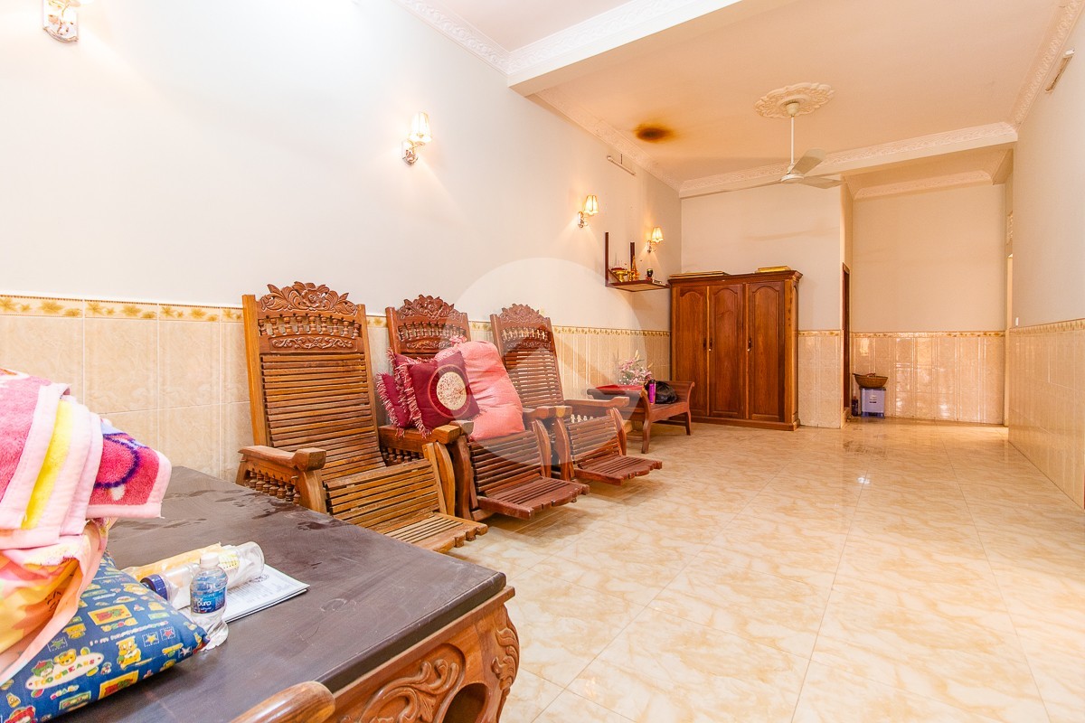 7 Bedroom Commercial Shophouse For Rent- Sok San Road, Siem Reap - Image 6