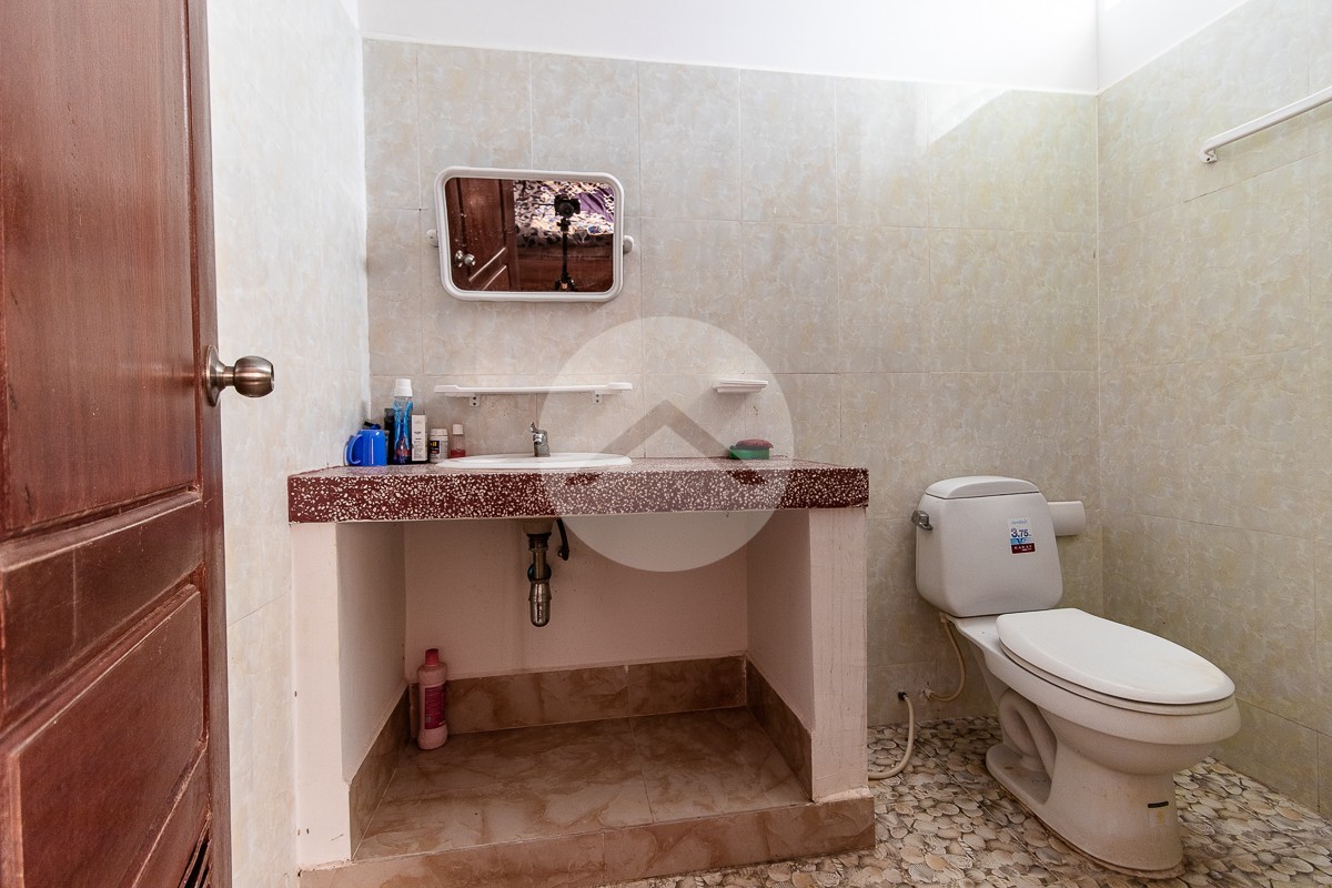 7 Bedroom Commercial Shophouse For Rent- Sok San Road, Siem Reap - Image 19