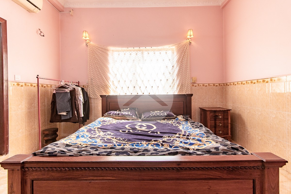 7 Bedroom Commercial Shophouse For Rent- Sok San Road, Siem Reap - Image 9
