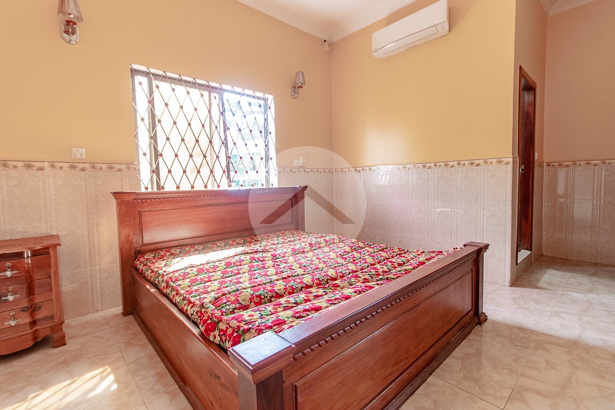 7 Bedroom Commercial Shophouse For Rent- Sok San Road, Siem Reap - Image 8