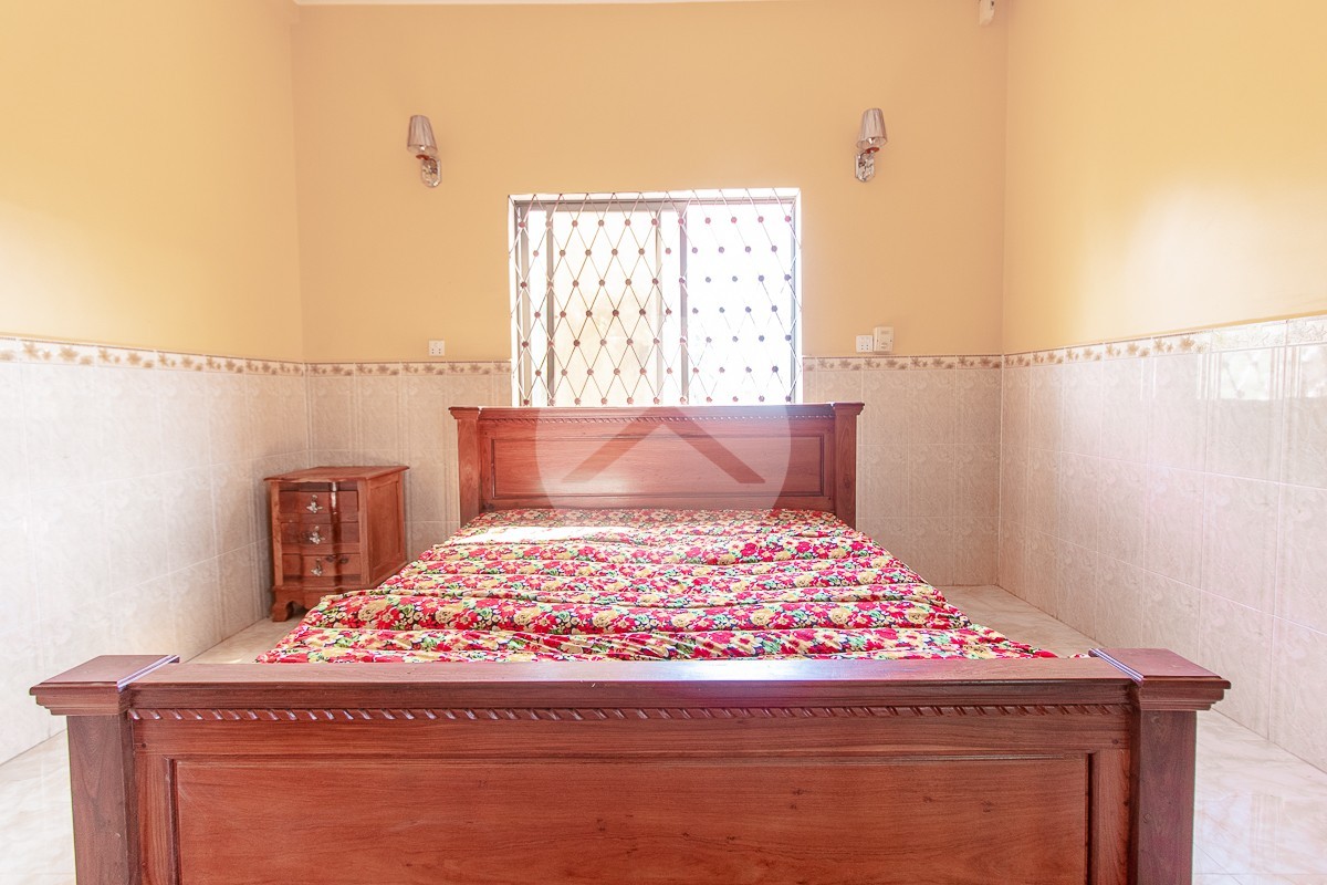 7 Bedroom Commercial Shophouse For Rent- Sok San Road, Siem Reap - Image 11